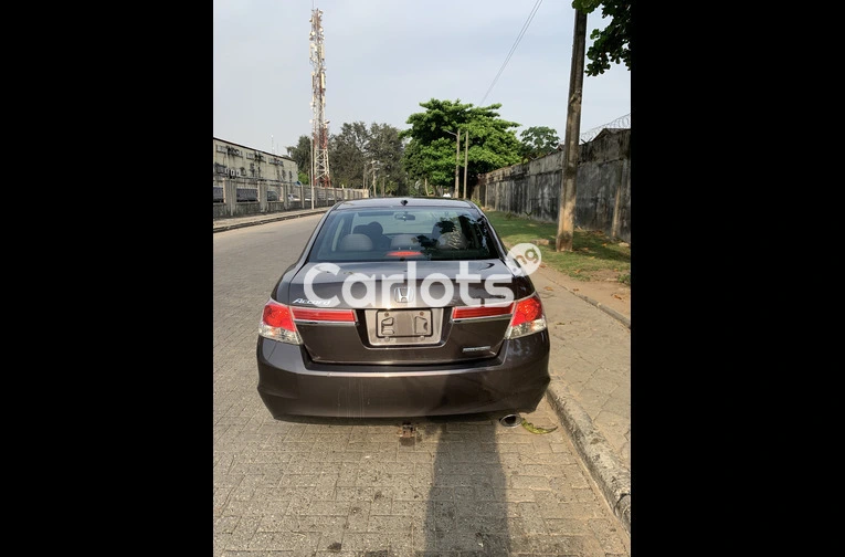 Tokunbo 2011 Honda Accord - 5/7