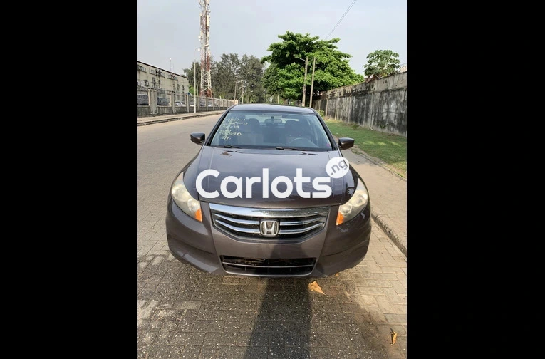 Tokunbo 2011 Honda Accord - 1/7