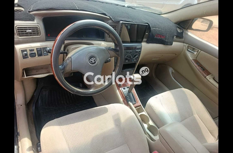 Toyota Corolla 2006 - 2/5