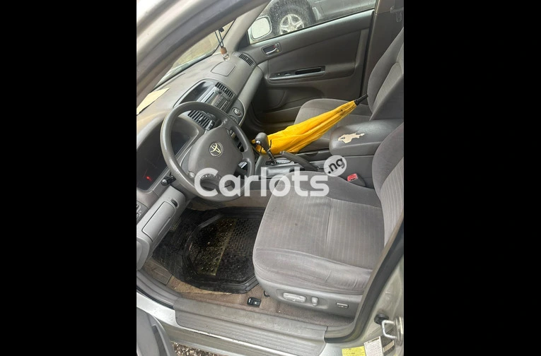 Belgium Grade Toyota Camry 2005 - 2/5