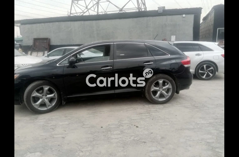 Very clean 2010 venza full option - 7/7