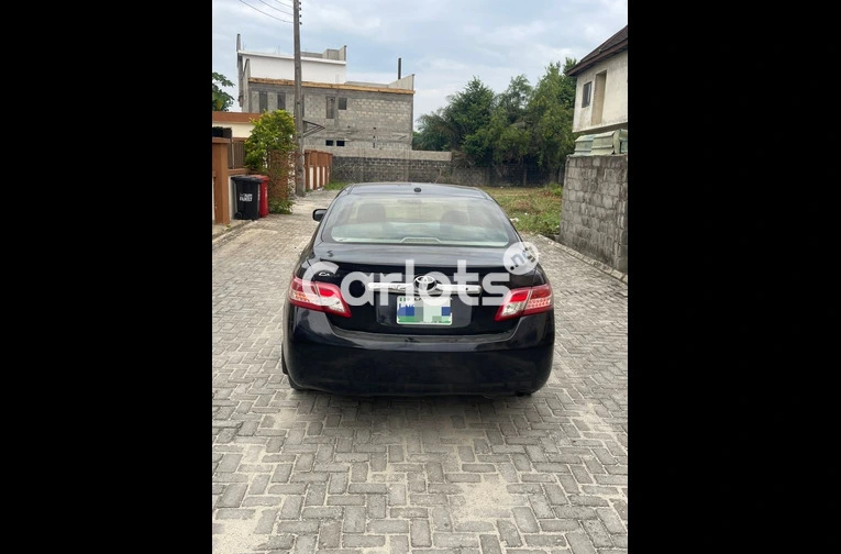 Clean 2010 Toyota Camry - 7/7