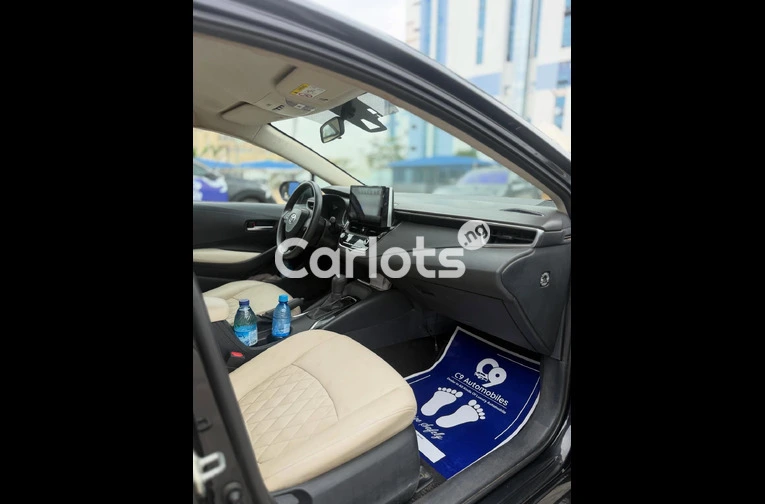 Nigeria used 2022 Toyota Corolla 2.0 with custom duty - 3/7