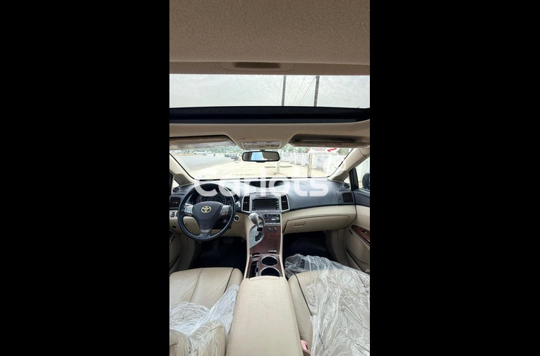 FOREIGN USED 2010 TOYOTA VENZA FULL OPTION - 4/7