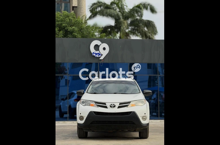 Foreign used 2013 Toyota RAV4 LE - 6/7