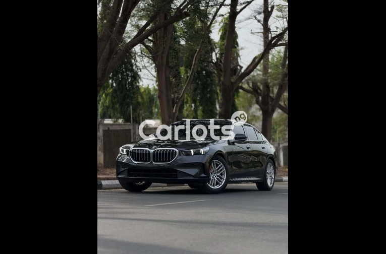 Foreign Used 2024 BMW 5 Series - 1/7