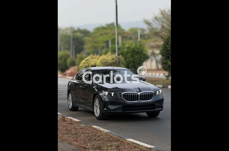 Foreign Used 2024 BMW 5 Series - 3/7