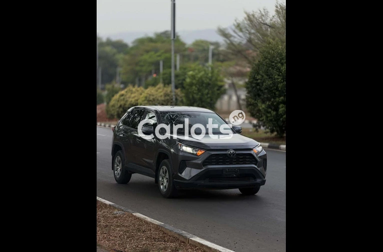 Toyota RAV4 2023 - 3/7