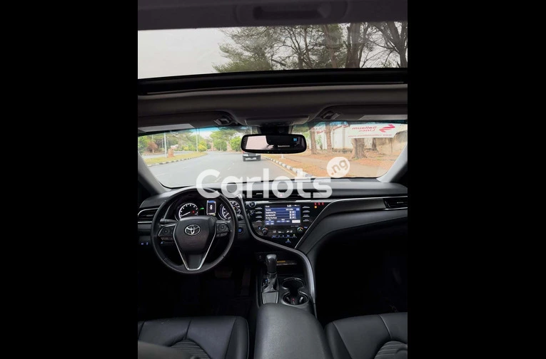 2018 Toyota Camry SE - 5/7