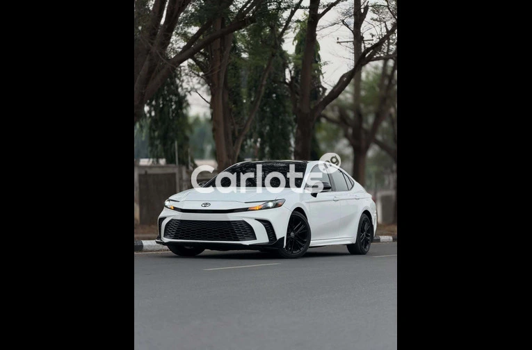 2025 TOYOTA CAMRY HYBRID