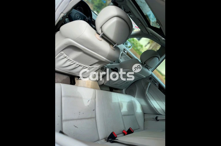 NEW ARRIVAL / FIRST BODY FOREIGN USED 2007 MERCEDES BENZ C230 SPORT - 3/7