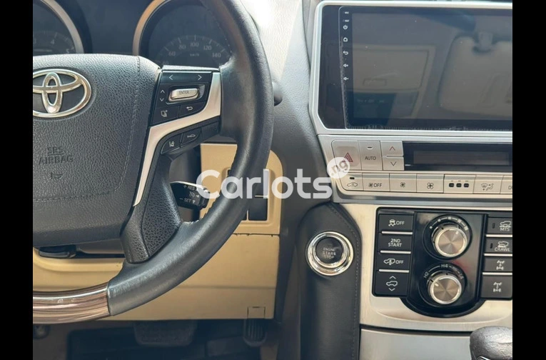 PREMIUM 2015 TOYOTA LANDCRUISER PRADO V6 - 2/7