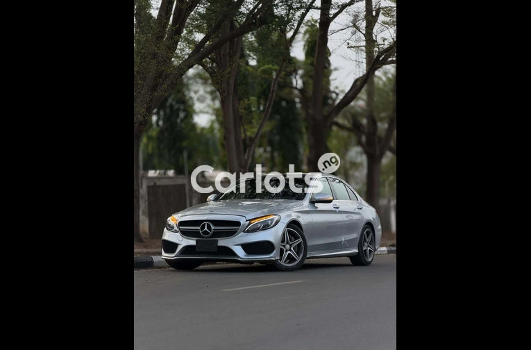 2015 MERCEDES-BENZ C400