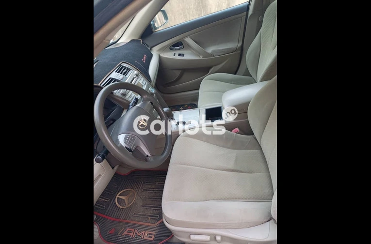 Toyota Camry 2008 - 3/5