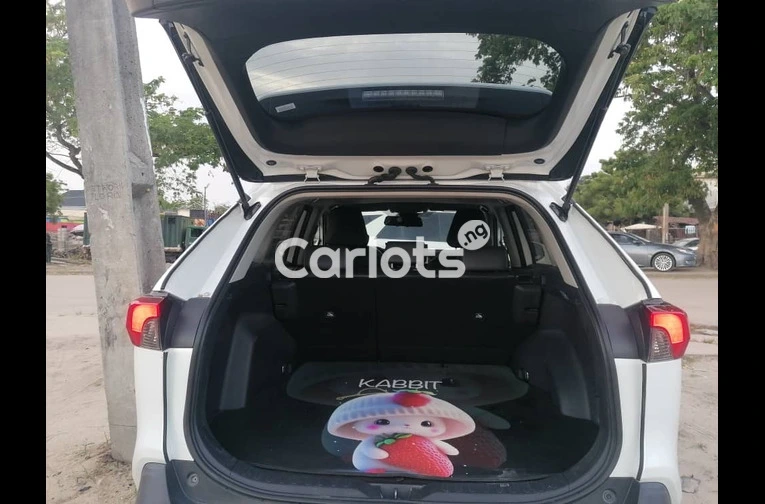 2022 TOYOTA RAV4 PLATINUM - 5/7