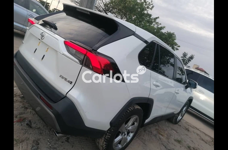 2022 TOYOTA RAV4 PLATINUM - 6/7