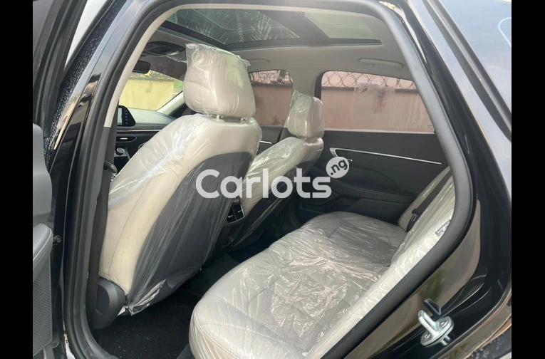 2020 Hyundai Sonata Limited - 4/7