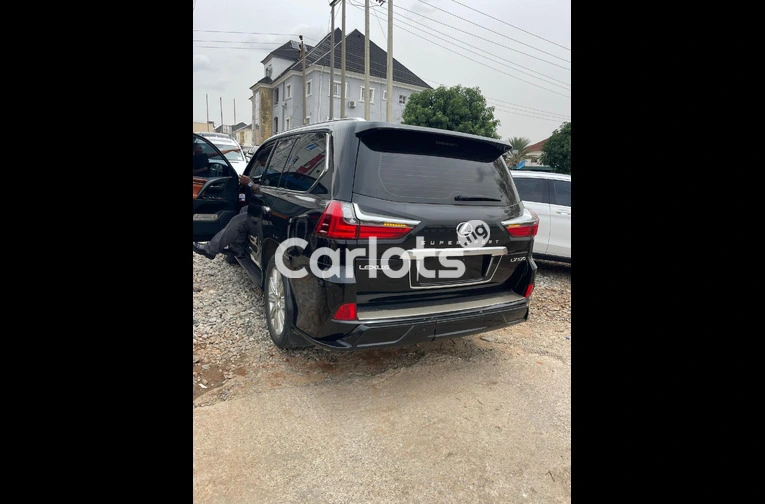 2016 Lexus LX570 - 5/5