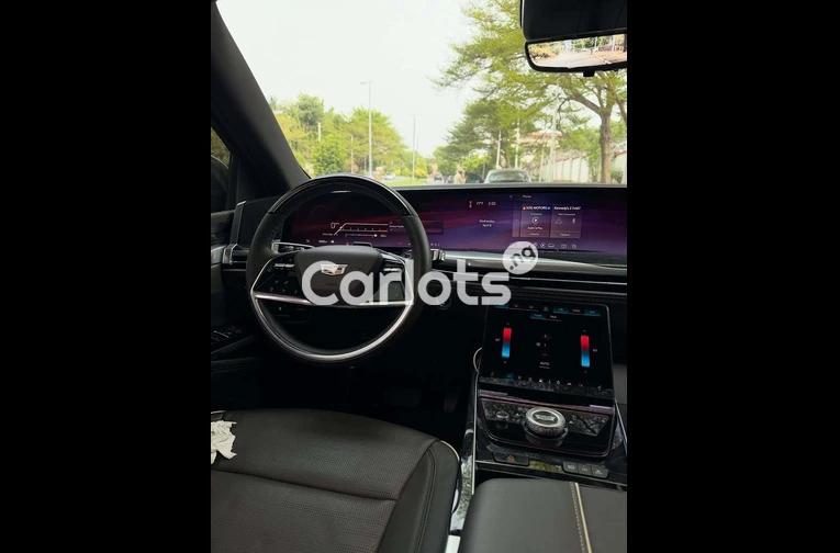 2025 Cadillac Escalade 600 FOREIGN USED - 4/7
