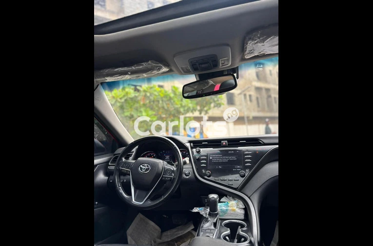 FOREIGN USED 2019 TOYOTA CAMRY XSE FULL OPTION - 3/7