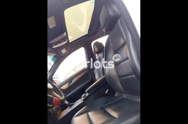 2009 MERCEDES BENZ C300 - 2/5