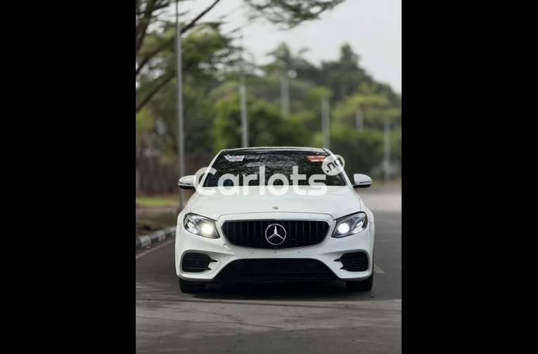 2016 Mercedes-Benz E300 - 2/7