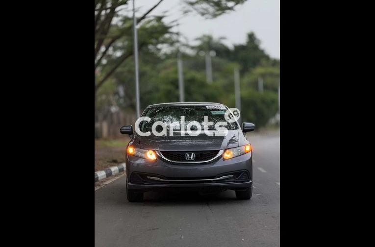 HONDA CIVIC 2015 - 2/7