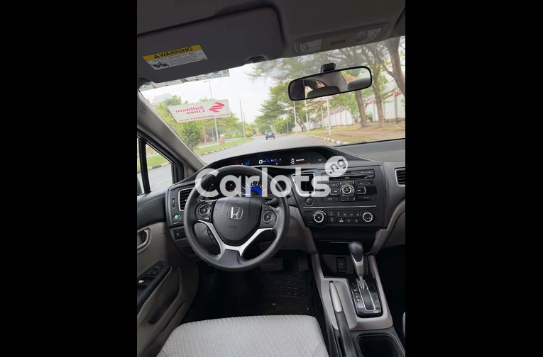 HONDA CIVIC 2015 - 4/7