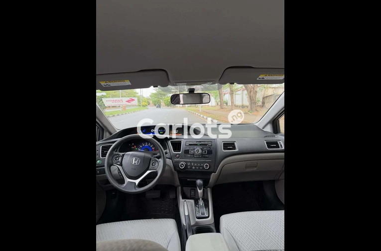 HONDA CIVIC 2015 - 5/7