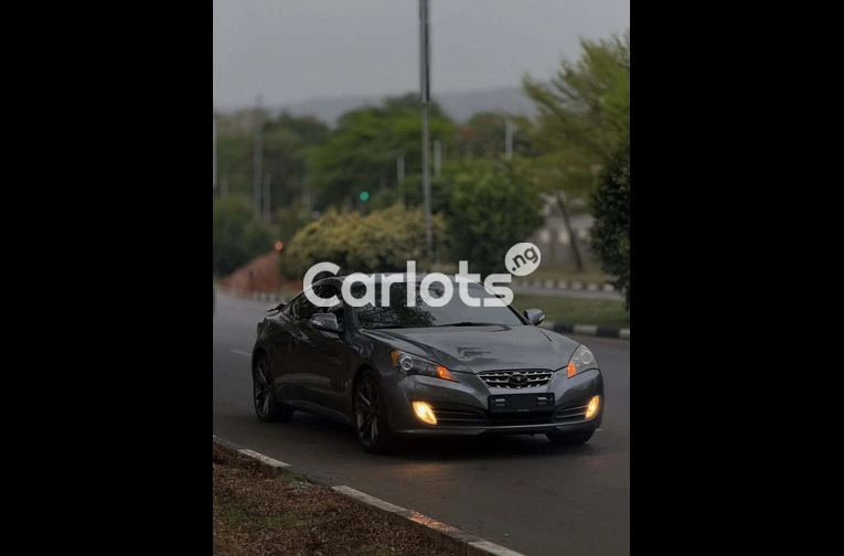 2010 HYUNDAI GENESIS FOREIGN USED - 3/7