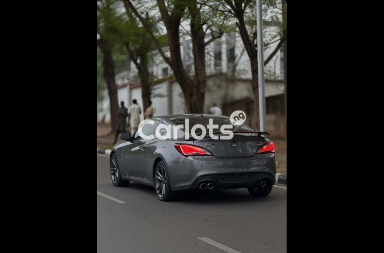 2010 HYUNDAI GENESIS FOREIGN USED - 7/7