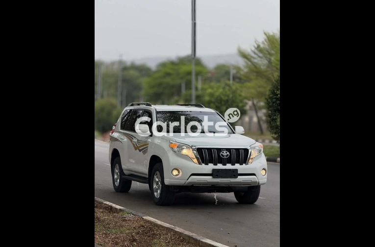 2018 TOYOTA LAND CRUISER PRADO VX - 3/7