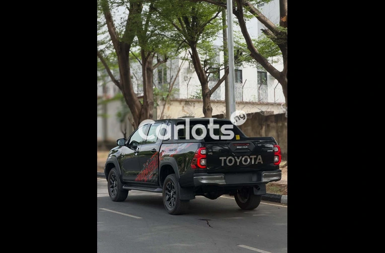 BRAND NEW 2025 TOYOTA HILUX ADVENTURE V6 – 0KM - 7/7