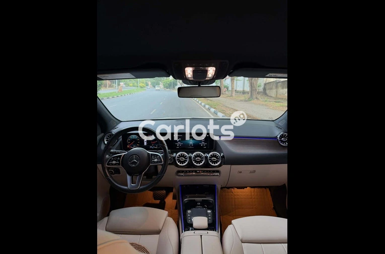 2021 MERCEDES-BENZ GLA250 - 5/7