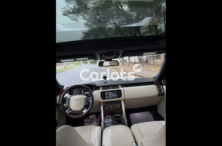 2021 TOYOTA CAMRY SE HYBRID - 5/7