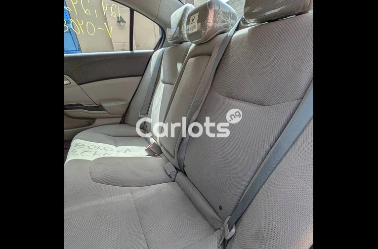 Clean direct Honda Accord 2012 - 4/7