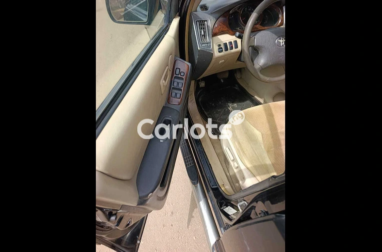 2004 Toyota Highlander - 2/7