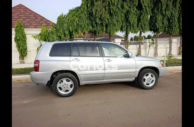 Super Sharp Toyota Highlander 2006 Model - 3/7