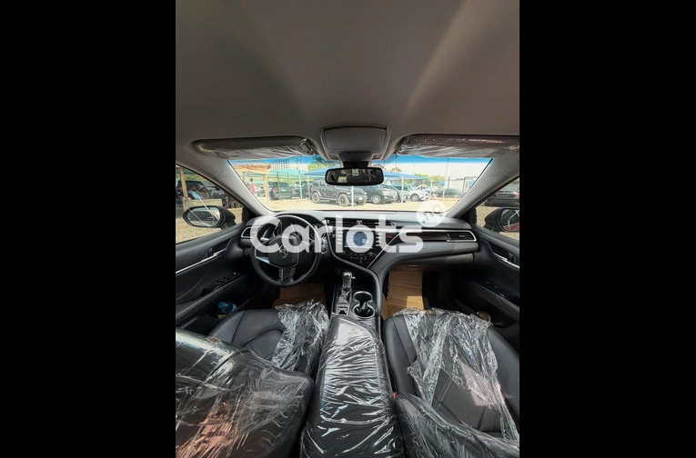 Foreign Used 2018 Toyota Camry XLE - 6/7