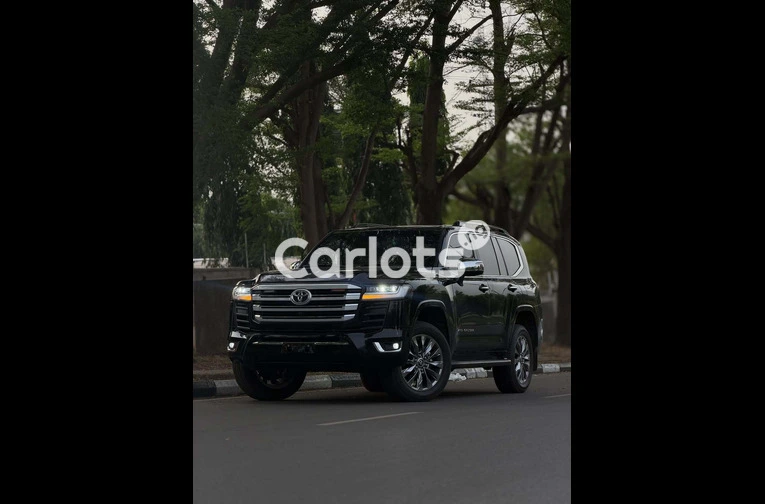 2025 TOYOTA LAND CRUISER BULLETPROOF - 1/7