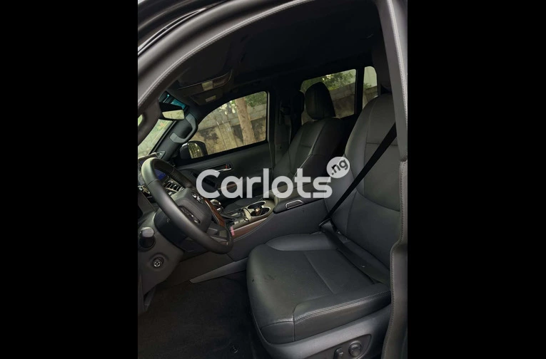 2025 TOYOTA LAND CRUISER BULLETPROOF - 6/7