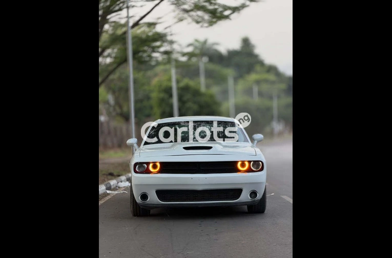 2022 DODGE CHALLENGER - 2/7