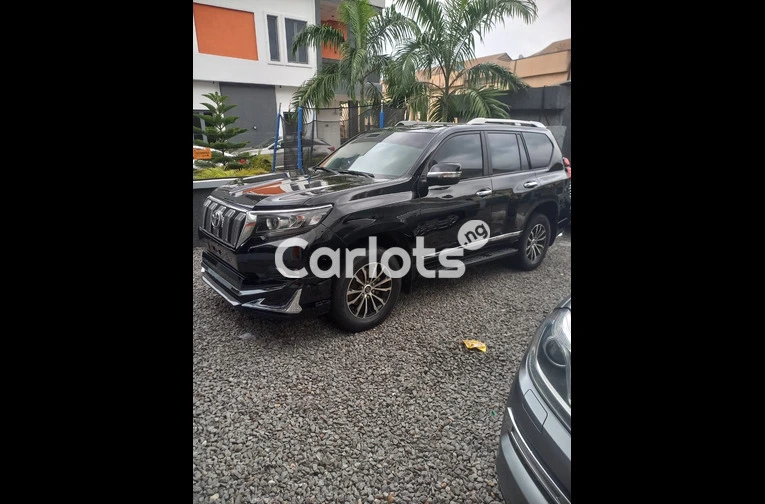 PREMIUM DIRECT 2019 TOYOTA LAND-CRUISER PRADO - 1/7