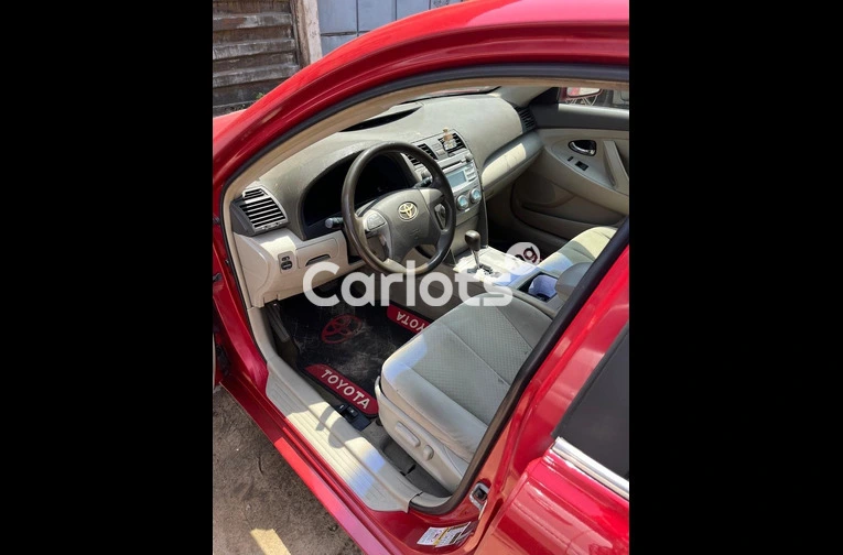 BELGIUM GRADE 2009 TOYOTA CAMRY LE - 2/7