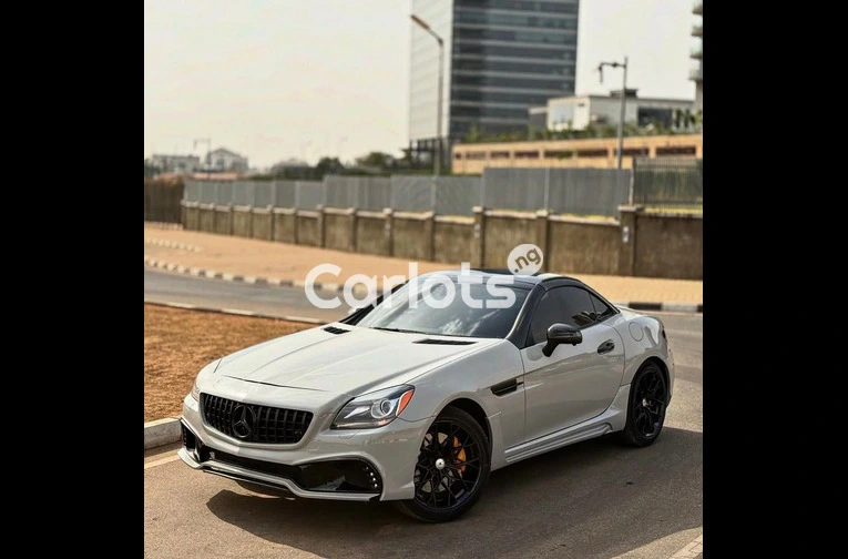FOREIGN USED 2014 MERCEDES BENZ SLK CONVERTIBLE - 2/7