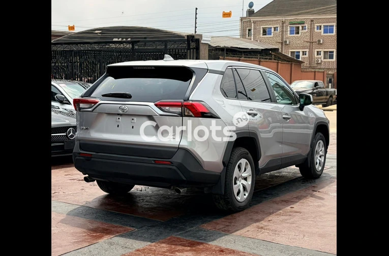 2024 Toyota Rav 4 LE AWD - 7/7