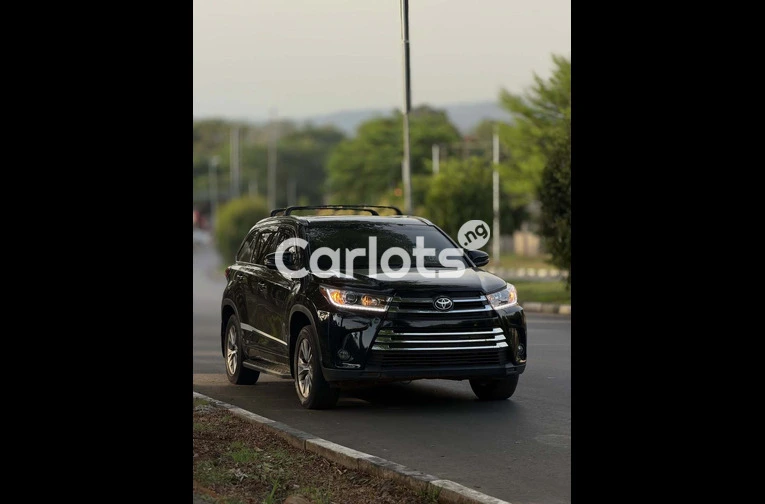 2015 Toyota Highlander XLE Foreign Used - 3/7