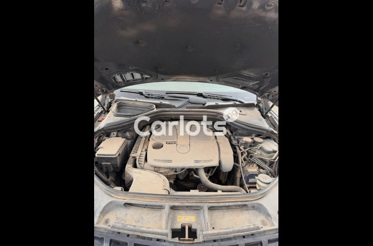 Clean 2014 Mercedes ML350 - 3/7