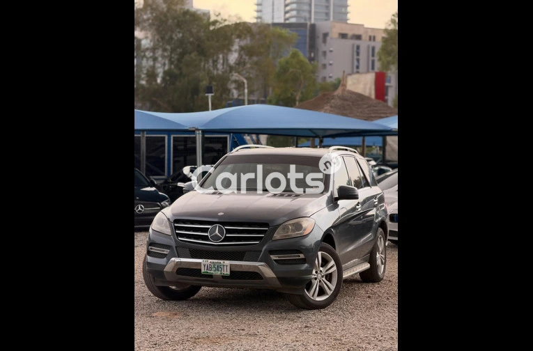 Clean 2014 Mercedes Benz ML350 - 7/7
