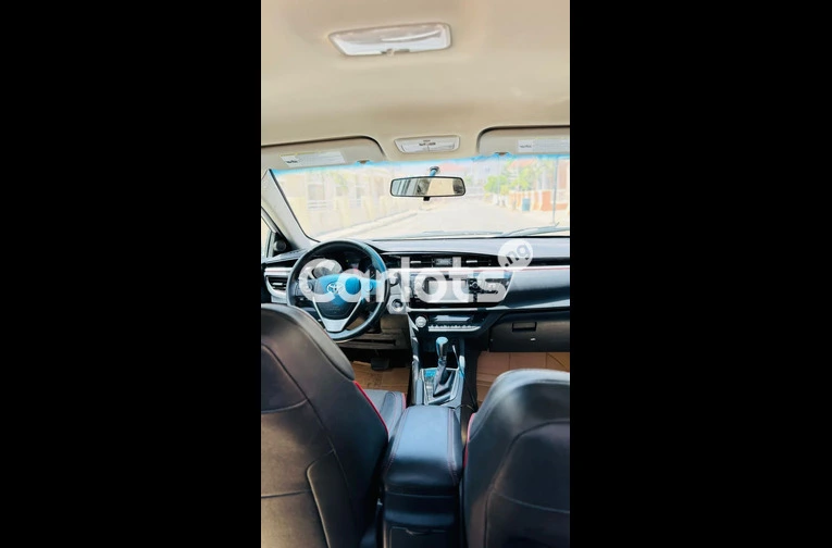 TOYOTA COROLLA S 2016 - 7/7